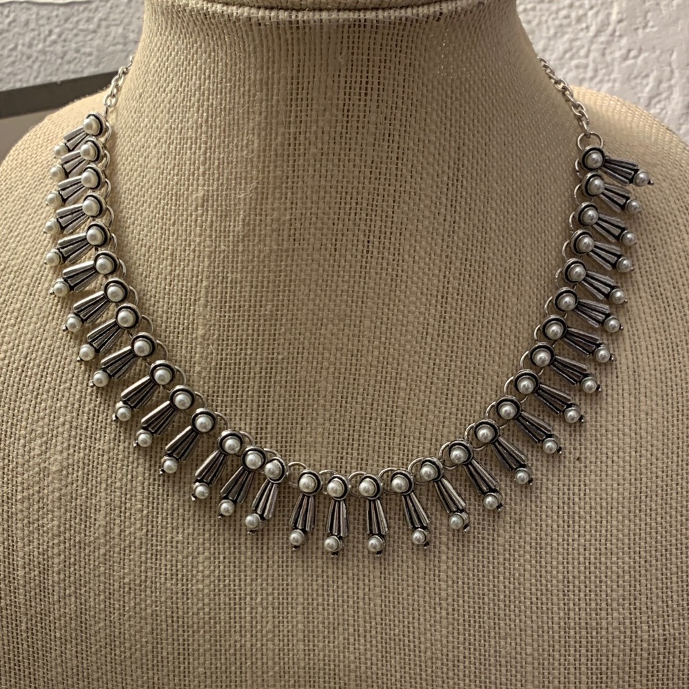 2016 Plunder original Silver-Tone Pearl Accent Statement Necklace